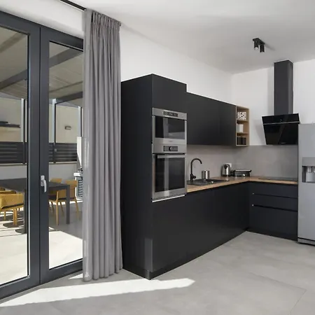 2-bedroom With Private Pool In * Pula
