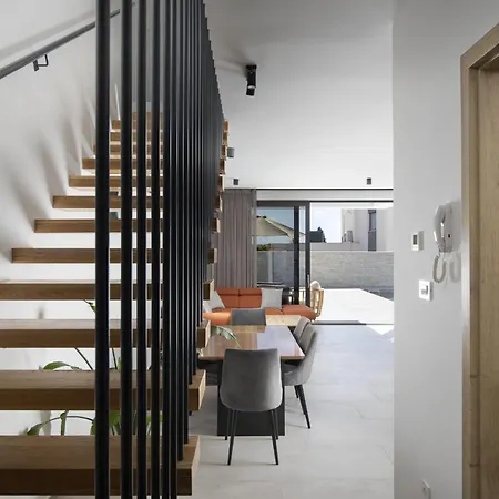 2-bedroom With Private Pool In Villa *