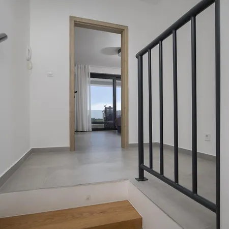 2-bedroom With Private Pool In Pula