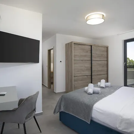 Villa 2-bedroom With Private Pool In Pula